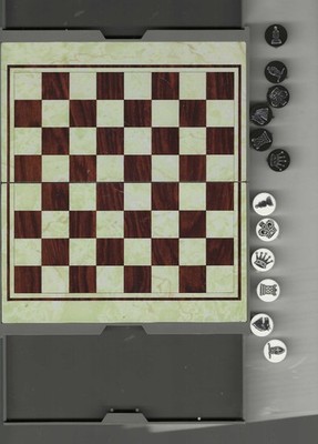Chess and Checker Schach &Dame magnet. Reisespiel