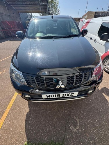 2019 Mitsubishi L200 2.4 DI-D DC Challenger Auto 4WD Euro 6 4dr PICK UP Diesel A - Picture 9 of 9