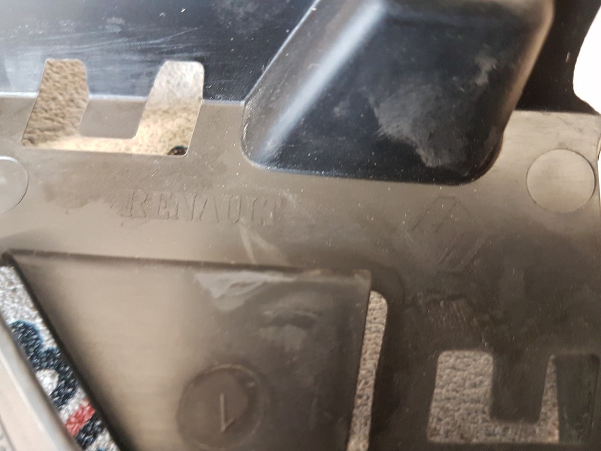 GENUINE RENAULT TRAFIC 14-2020 FRONT RIGHT SIDE BUMPER HOLDER 