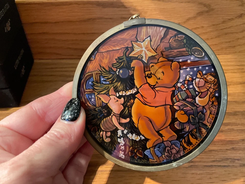 Winnie The Pooh & EEYORE pequenos círculos de vidro apanhador de sol ou enfeites Disney - Imagem 2 de 4