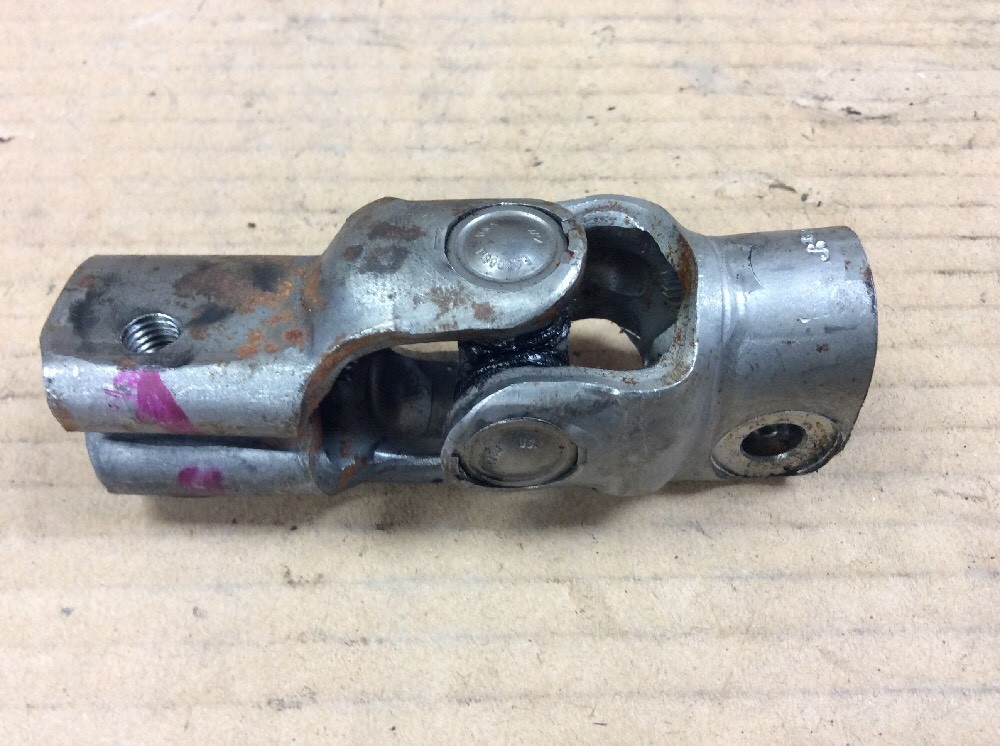 00 01 02 03 04 05 Acura NSX Steering Column Shaft U Joint “B” Swivel Coupler