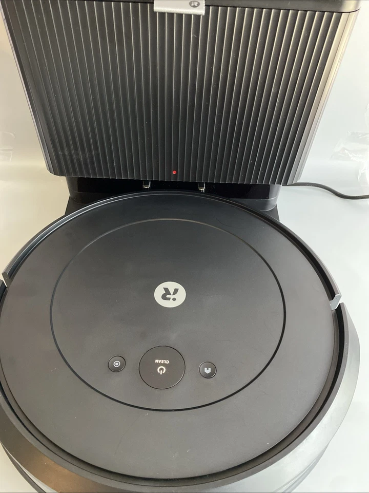 Roomba Vac 2 Essential Robot + AutoEmpty Q052020 - Image 3 of 4