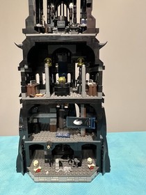 LEGO 10237 Tower of Orthanc LOTR COMPLETE w/Box & 5 Minifigs &ndash; NO RESERV