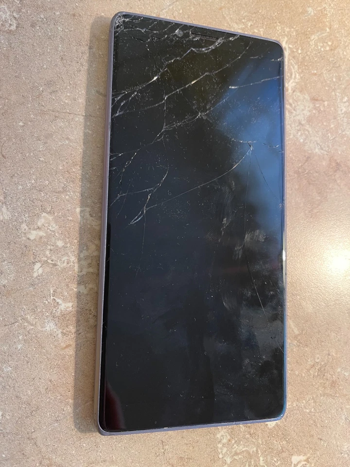 Teléfono celular Coolpad CP3705A gris 16 GB Metro Foto 2 de 4