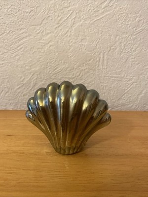 Muschelschalenförmiger Glas Briefbeschwerer perlmuttfarben