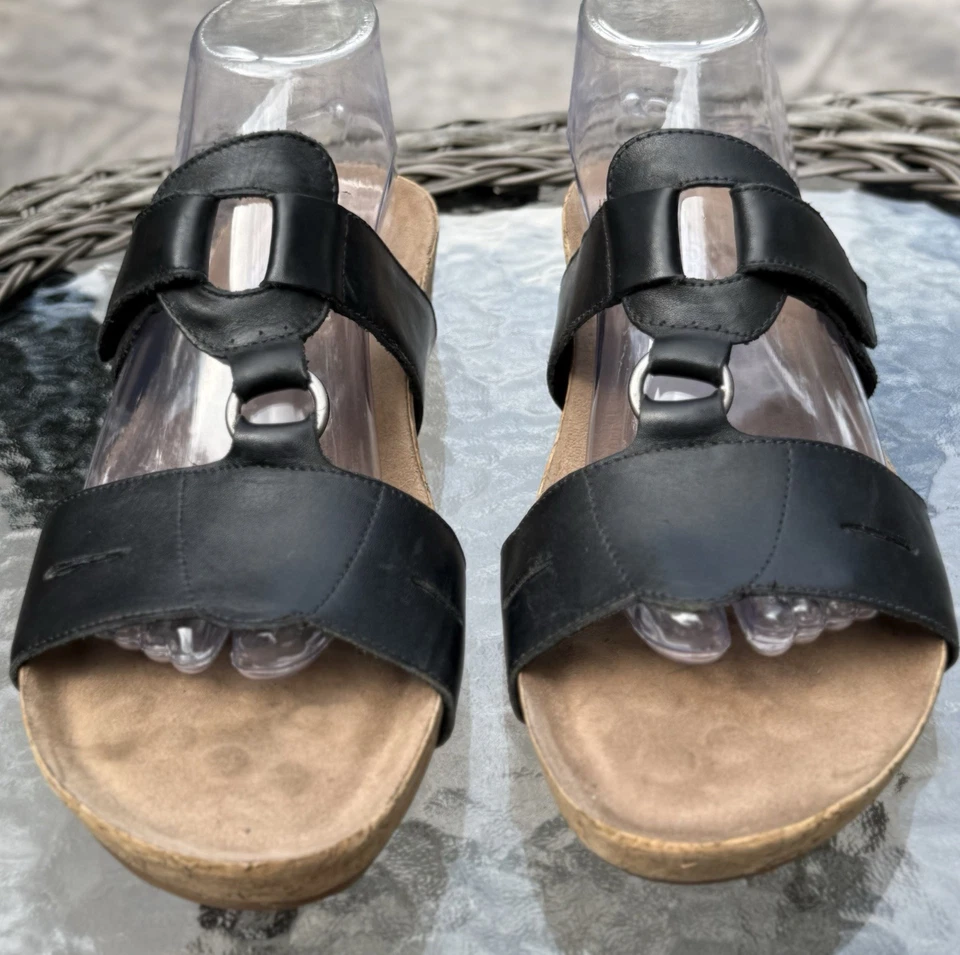 Sandálias femininas para berços de caminhada tamanho 11 corrediças de couro preto alças confortáveis FOFAS - Imagem 3 de 4