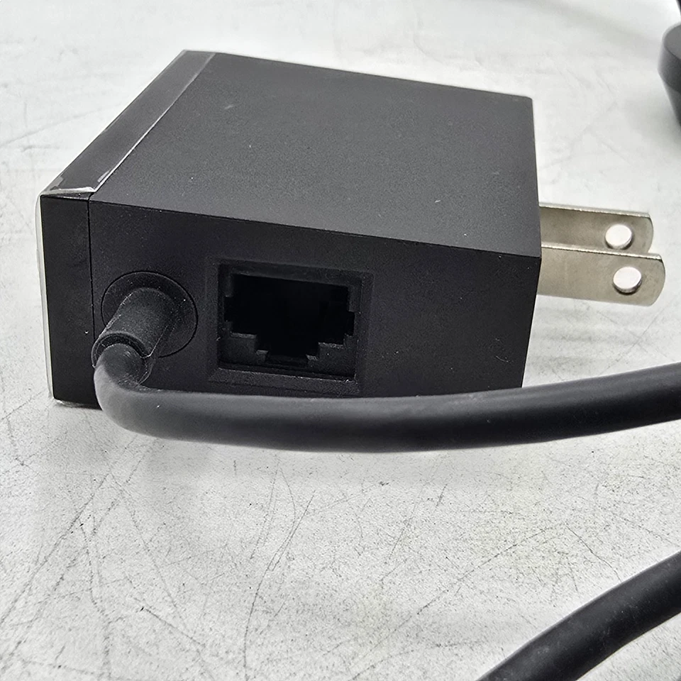 Google Chrome Chromecast TV Adapter NC2-6A5 2nd Generation Works Great Ethernet  - Image 3 of 4