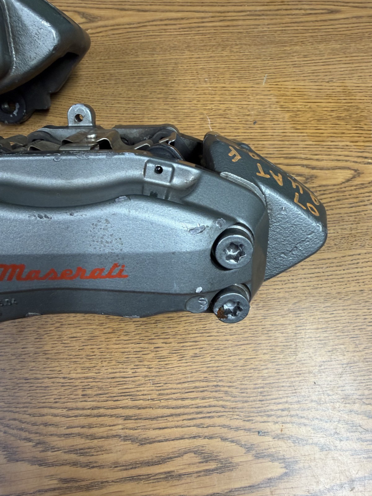 04-2017 Maserati Quattroporte Left & Right Front Brake Caliper Calipers Pair OEM