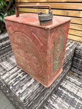 Esso Vintage 2 Gallon Can / Shell Cap