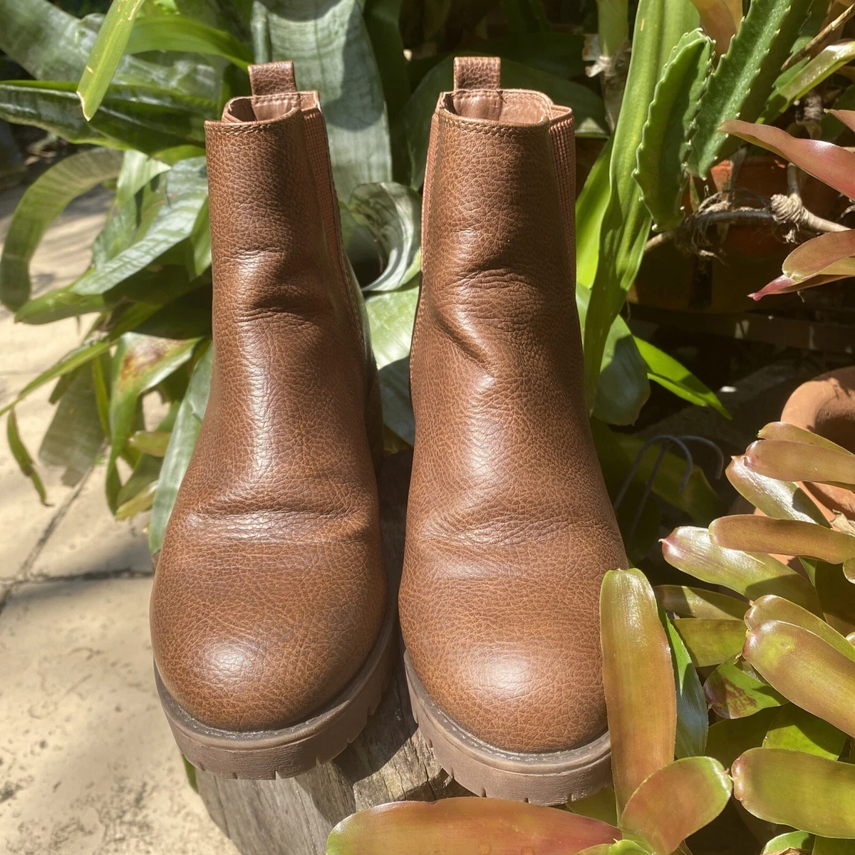 Wet look top ankle boots