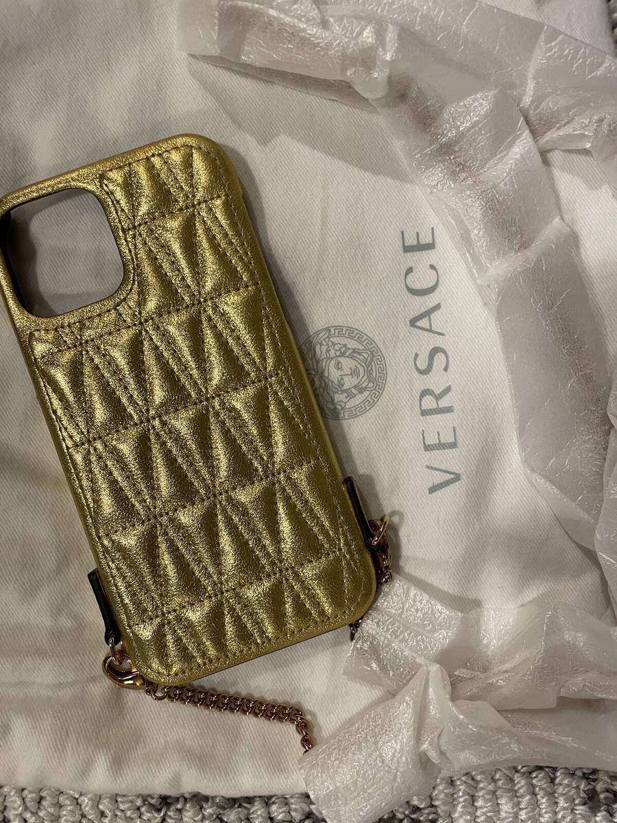 VERSACE ゴールド iPhoneケース 12/12Pro用 ストラップ付き VERSACE ゴールド iPhoneケース 12/12Pro用 ストラップ付き