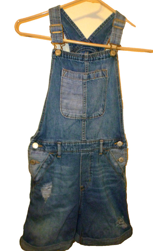 **GAP DENIM** Girls Denim Distressed Jeans Shorts Overalls ((LR)) 100% Cotton