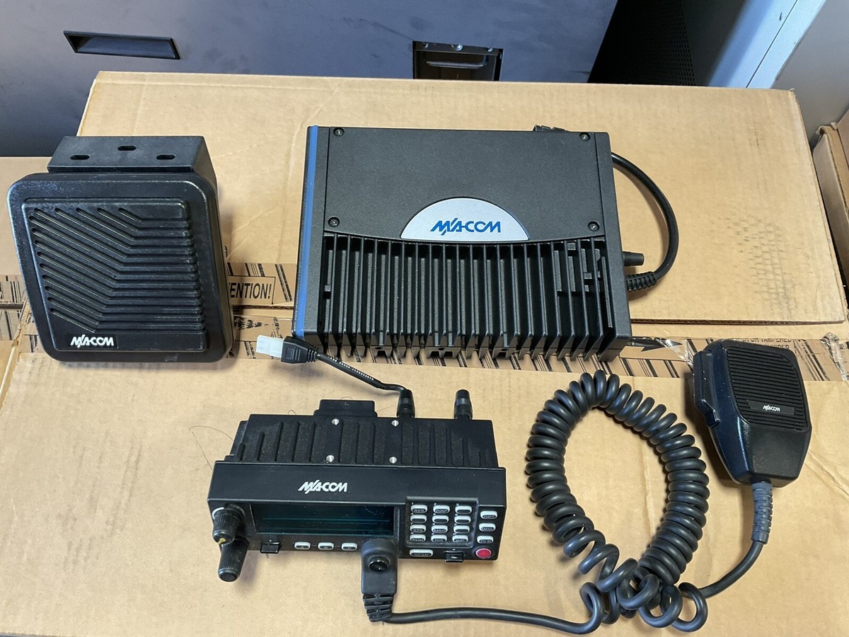 Harris M/A-COM MAMW-SDMXX M7300/M5300 Mobile Radio/GAR30 | eBay