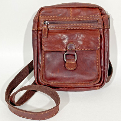 Jack Georges Voyager Slim Crossbody Bag 7204 Brown Buffalo Leather Messenger