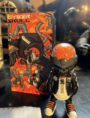 Rlux Cyberskull 6 inch Orange Edition