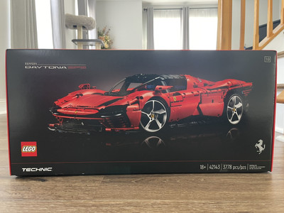 LEGO TECHNIC: Ferrari Daytona SP3 (42143) Building Set