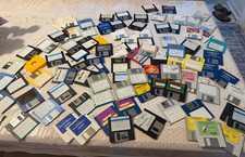 FLOPPY COLLECTABLEVintage Various Apple Macintosh 3.5" Floppy Disks mac SOFTWARE