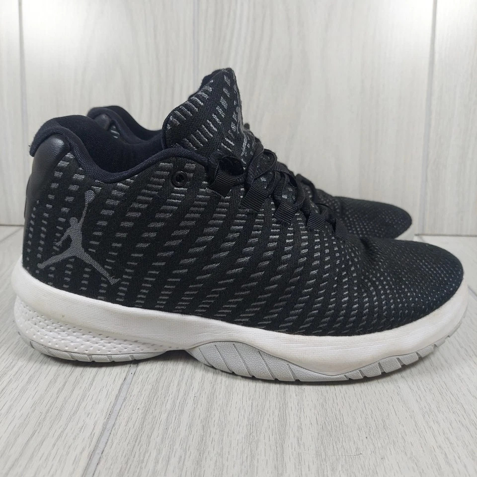 Баскетбольные кроссовки Nike Air Jordan B.Fly черные серебристые размер 7 881444-011 - Изображение 3 из 4