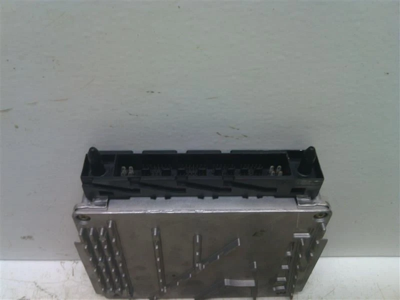 Módulo de control electrónico ECM del motor compatible con 02-04 VOLVO 60 SERIES 194355 Foto 3 de 4