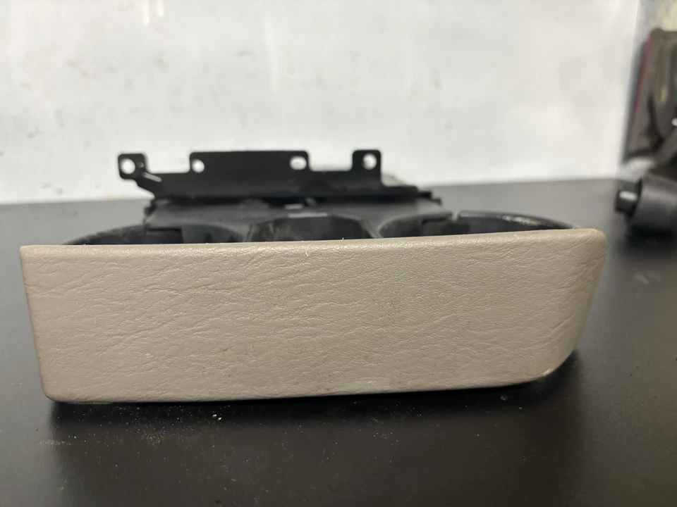 Dodge Caravan 2001-2006, Chrysler Town&Country tablero portavasos montaje OEM Foto 4 de 4