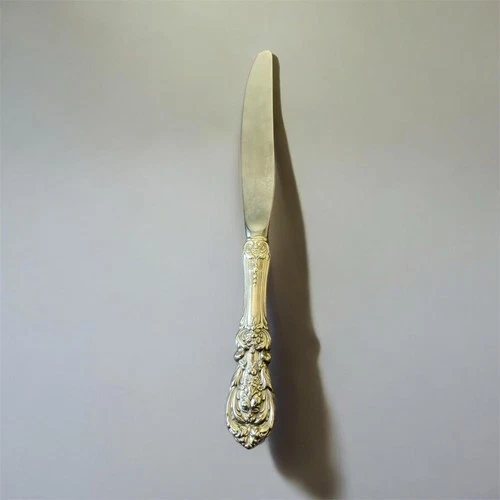 ONE REED & BARTON FRANCIS I DINNER KNIFE 8 3/4" STERLING SILVER FLATWARE