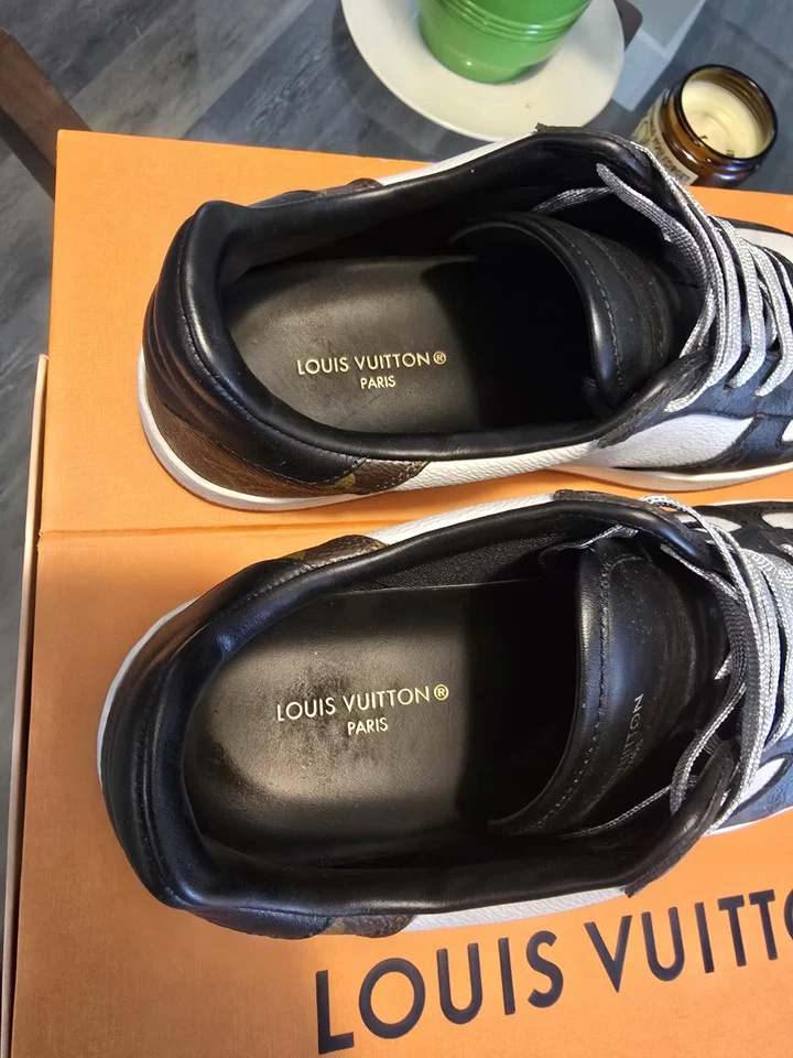 Zapatillas Louis Vuitton Para Hombre Negro Blanco Marrón Rivoli Corte Bajo EE. UU. Talla 8.5 UK 7.5 Foto 3 de 4