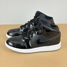 Air Jordan 1 Mid SE Space Jam Zapatos Atléticos Juveniles 5.5Y Negro Púrpura Con Cordones