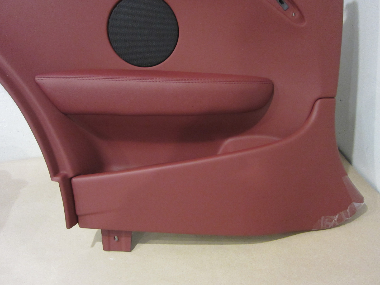 Maserati GranTurismo. Rear LH Side Trim Panel/Bordeaux. Part#68706507