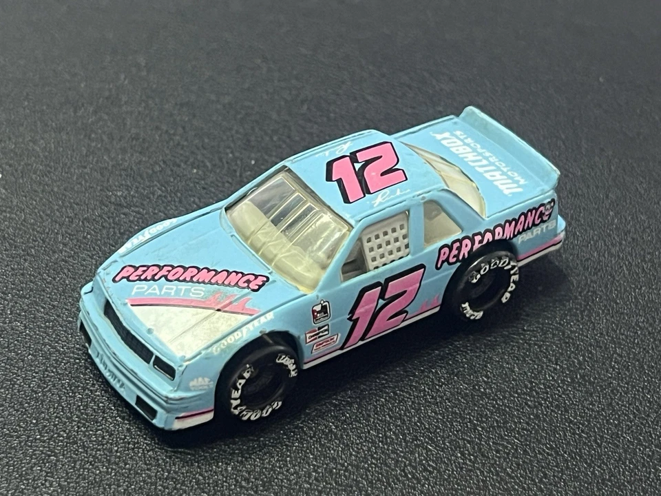 De colección 1990 Matchbox - #12 piezas de rendimiento Chevrolet Lumina Foto 2 de 4