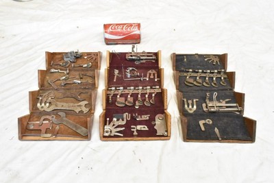 Singer Sewing Machine Folding Puzzle box 1889 & Some Parts lot of 3