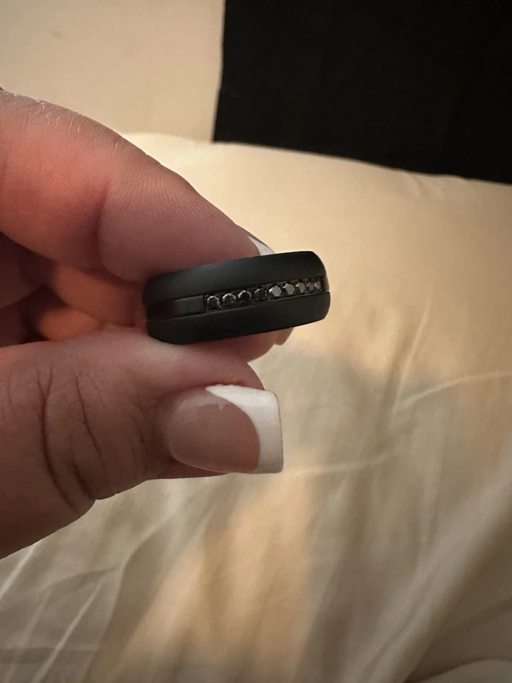 Обручальное кольцо с натуральным бриллиантом 1/5 карата из черного вольфрама - Изображение 3 из 4