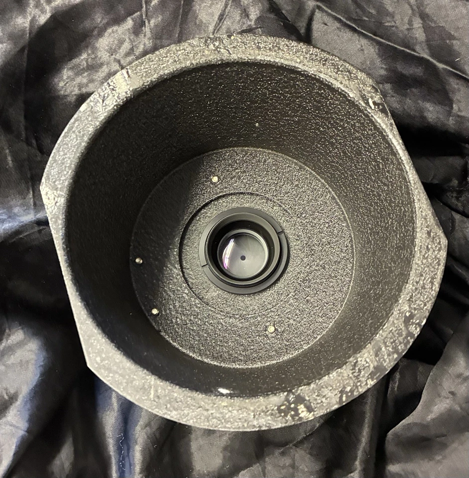 Lente de ampliación Nikon EL-Nikkor 135 mm f/5,6 con conjunto de placa de cono profundo Foto 2 de 4