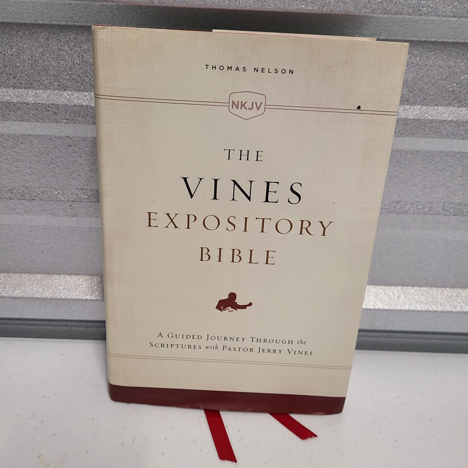 NKJV the Vines Expository Bible A Guided Journey Through the