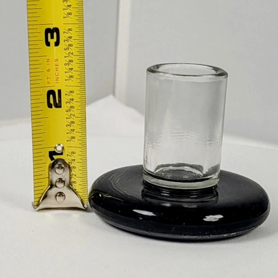 Nuevo en caja Juego de 2 candelabros cónicos de vidrio soplado a mano Urban Outfitters blanco y negro Foto 3 de 4