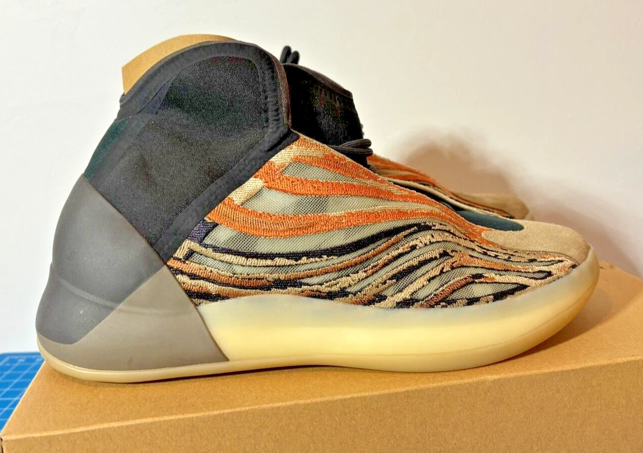 yeezy qntm 13 5 flash arancione