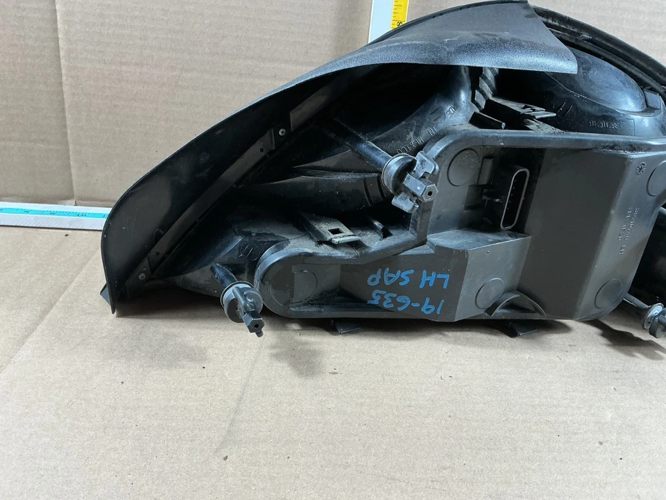 1999-2005 Pontiac Grand Am Rear Left Driver Side Tail Light Assembly OEM - Image 4 of 4