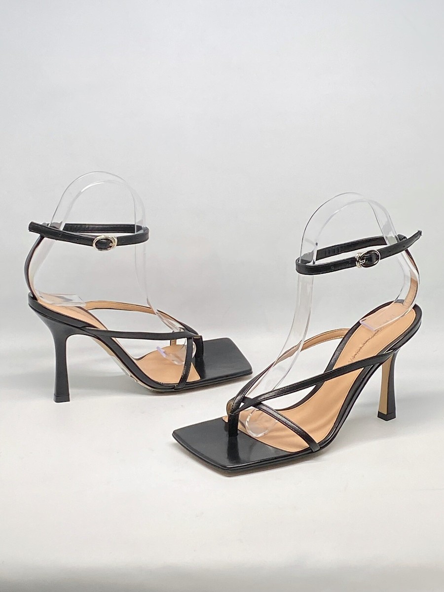 Bottega Veneta Stretch Leather Strappy Thong Sandals size Bottega Veneta Stretch Leather Strappy Thong Sandals size