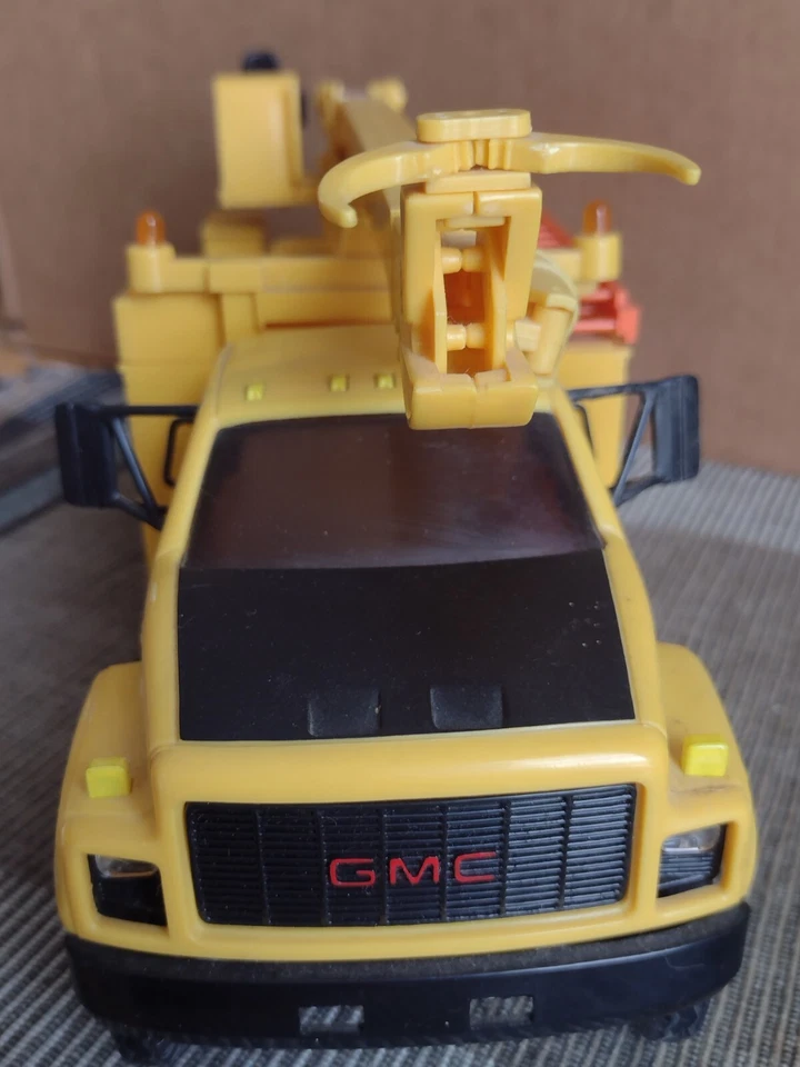 11" DG PRODUCTIONS-1996-2-1 Pole Setter Auger Truck - 1996-2-1 UI Coin Bank - Изображение 4 из 4