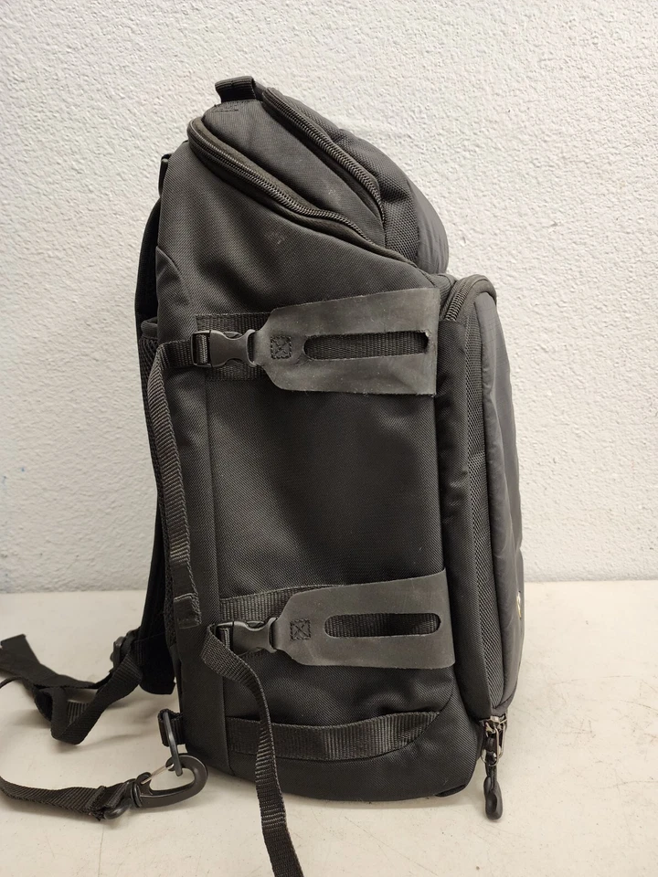 Case Logic DSS-103 Luminosity Large Sling Backpack (Black) - Image 4 of 4