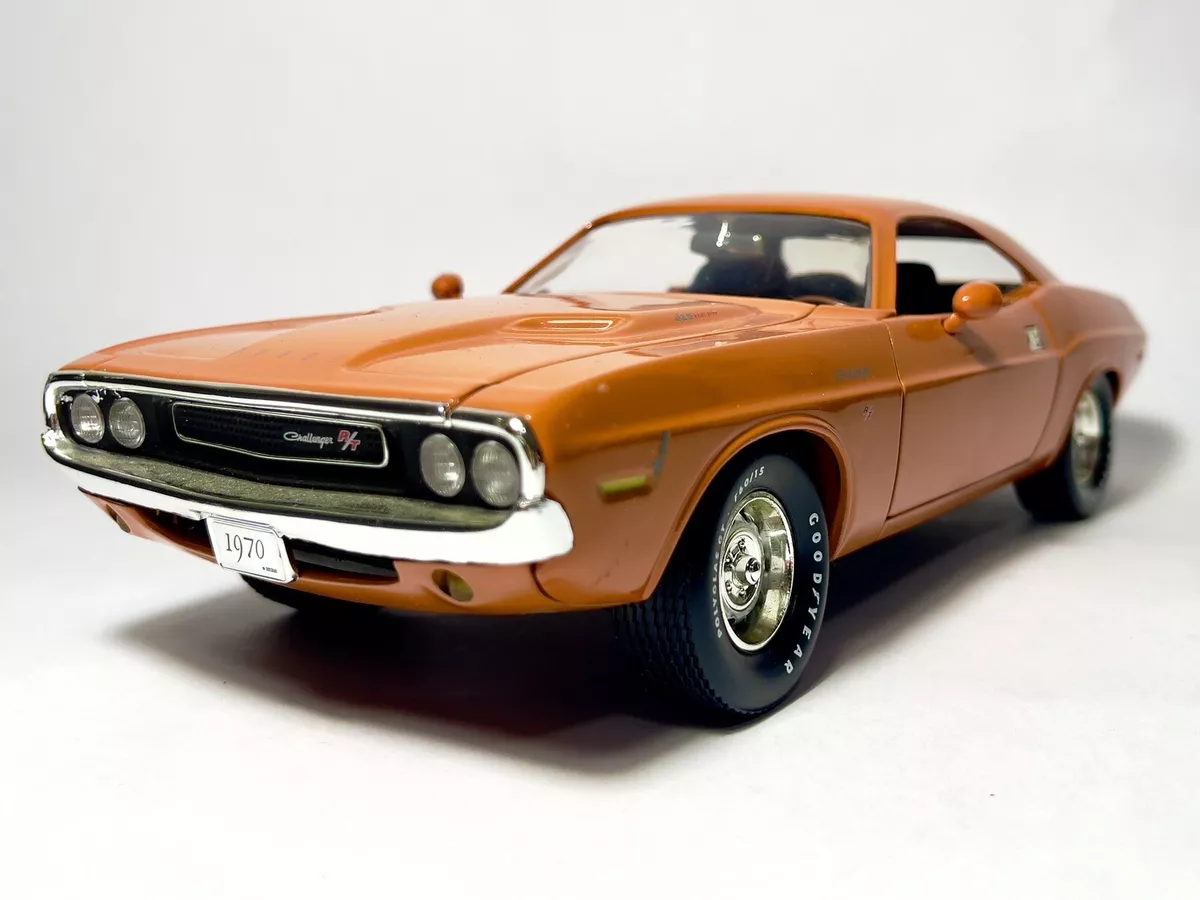 1:18 Ertl Fast and the Furious 1970 Dodge Challenger Die Cast Car R/T Hemi MINT