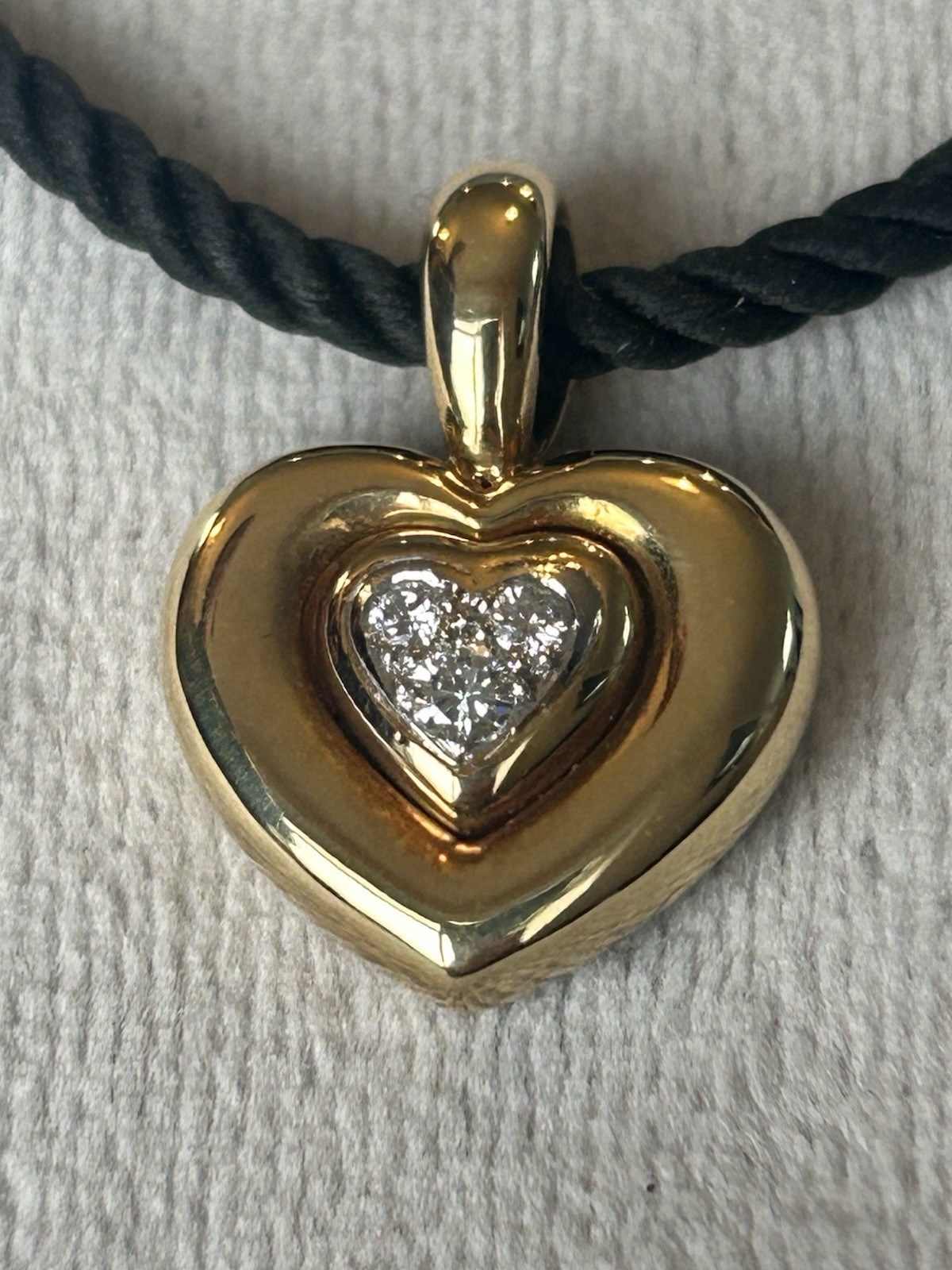 Van Cleef & Arpels 18ct Gold & 3 Diamonds Heart Necklace 💝 Rare!