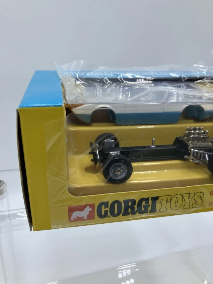 Corgi Model Club Ghia 5000 Mangusta with De Tomaso Chassis 271 Diecast Car COA  - Image 3 of 4