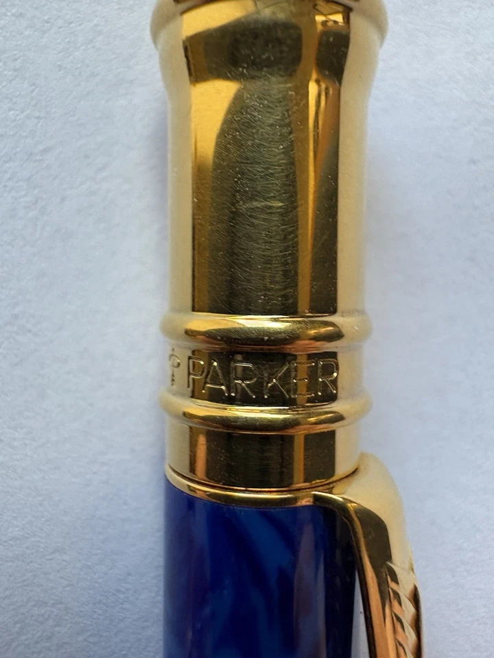 Bolígrafo Parker Duofold azul mármol dorado giro encendido/apagado (usado) Foto 2 de 4