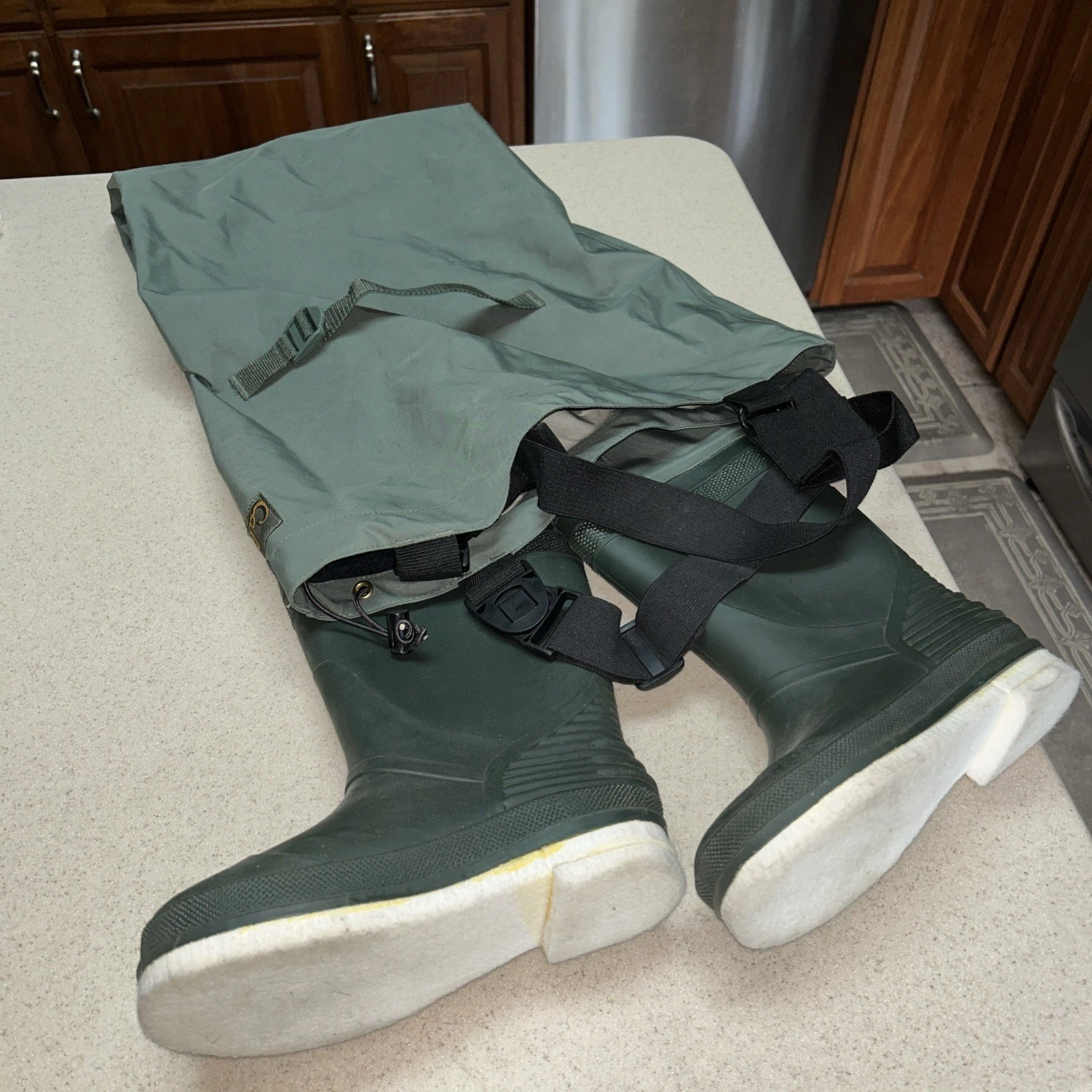 Cabela's Dry-Plus Felt Sole Full Boot Chest Waders 83-0096 Size 6W