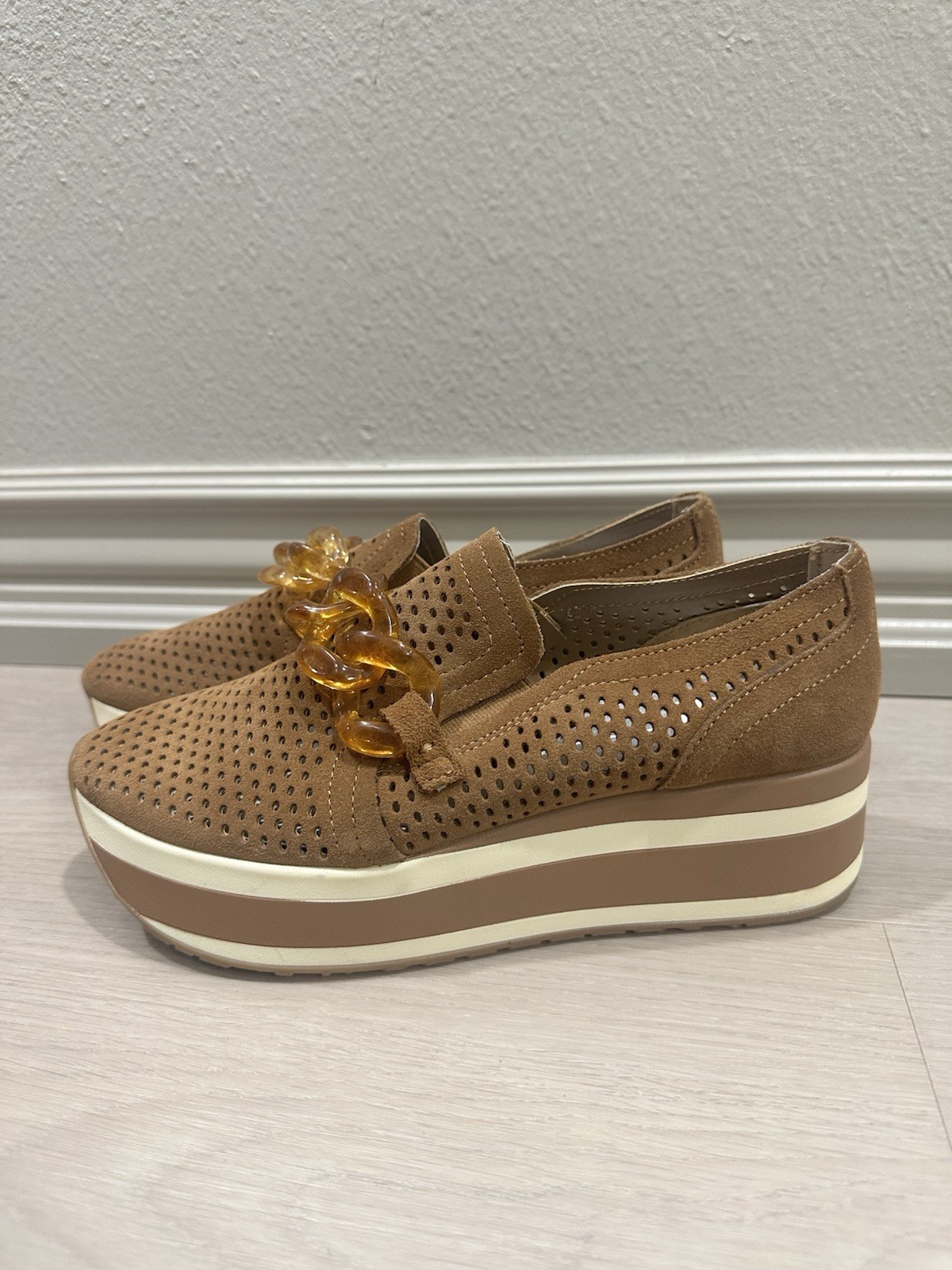 Dolce Vita Jhenee Perf Platform Sneakers Pecan Suede Chunky Chain Women’s 8 New