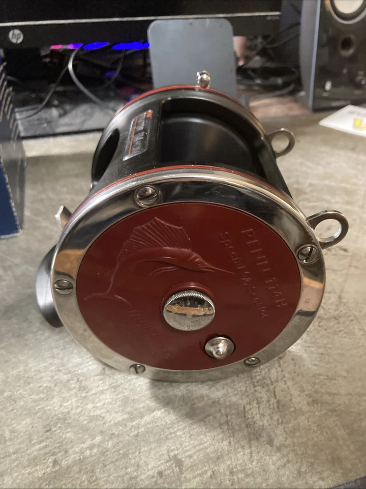 Carrete de pesca ancho Penn 114HLW Senator II 6/0 con carrete de aluminio y marco de aluminio Foto 3 de 4