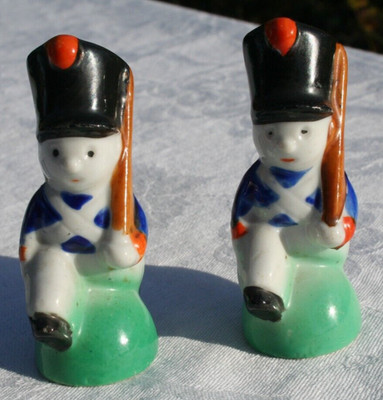 Vtg Toy Soldiers Salt Pepper Shakers Ceramic Japan w/Corks