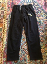 Gildan  40 29  Men  s Jogger Sweatpants Black 28  Waist Medium Cotton