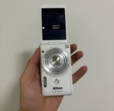 Nikon COOLPIX S6900 16MP 12x Optical Zoom Flip Long Screen Digital Camera White