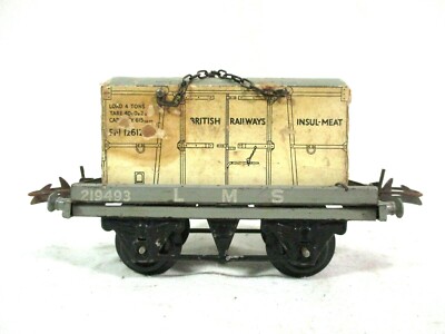 Hornby RS 713 219493 LMS Flat Car w/ British Railways Meat Container Load B64-86